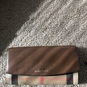 Burberry wallet